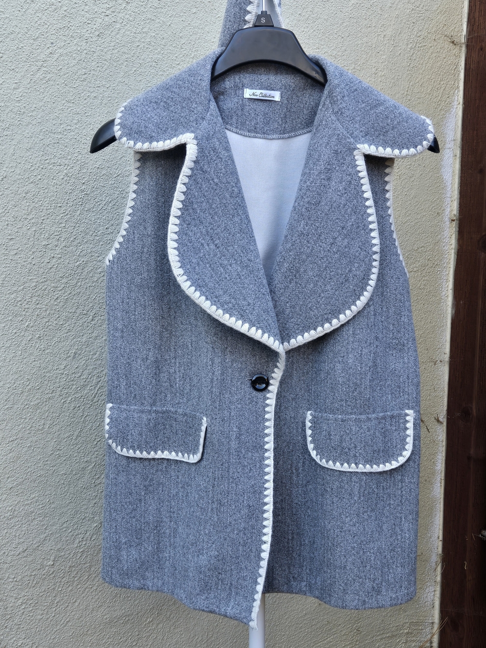 New Collection Gray Sleeveless Vest with White Trim - Picture 8 of 9